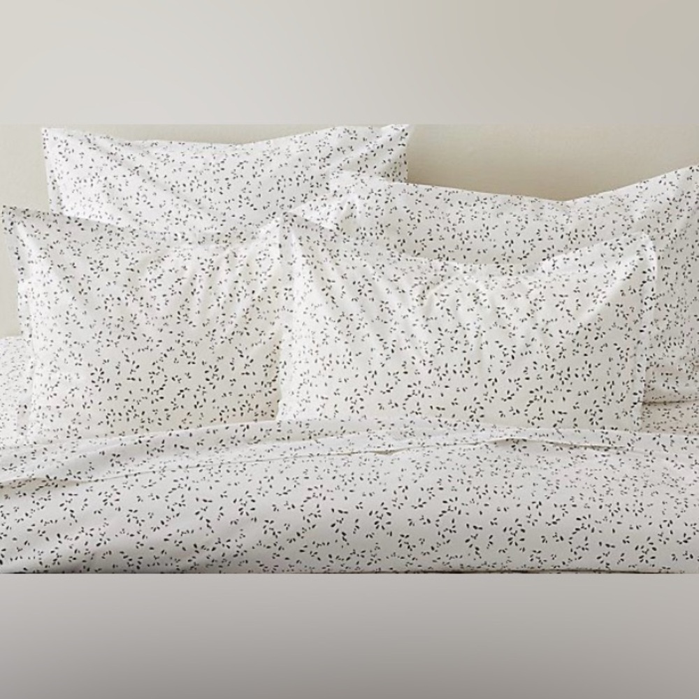 Crate & Barrel | Valeta Grey Organic Full/Queen Printed Duvet Cover
